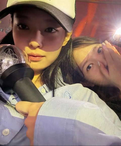 2NE1 제니 뉴진스❤️