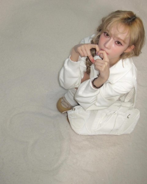 방금 뜬 윈터 인스타 뭐냐