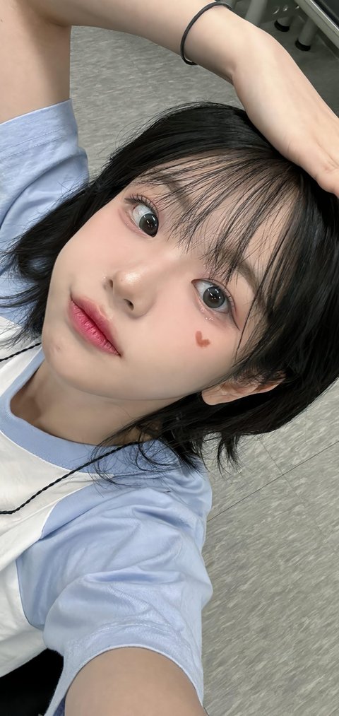 QWER 쵸단, '여성미가 물씬~'