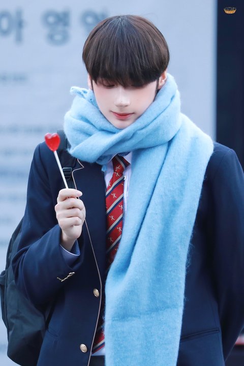 오늘...교복 투바투가 너무 좋아