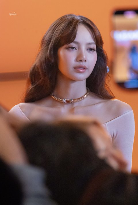 리사 불가리행사 보그커버장식