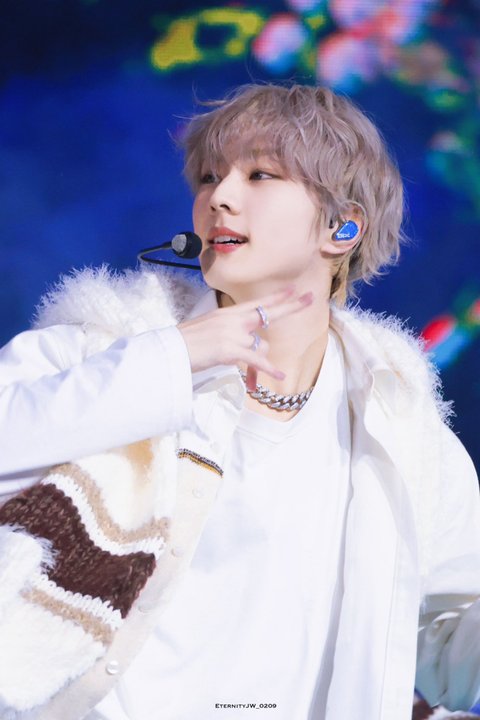 오늘 엔하이픈 정원 스타일링 예뻤음