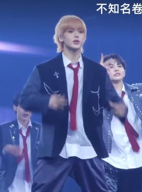 시우민 닮았다는 슴 남자연생 진심 내 완식임