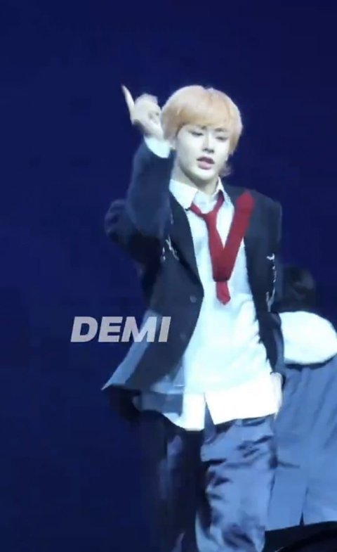 시우민 닮았다는 슴 남자연생 진심 내 완식임