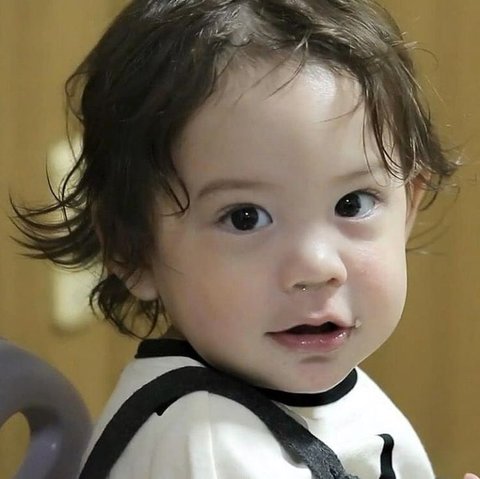 아래 얼굴들 특징이 뭘까