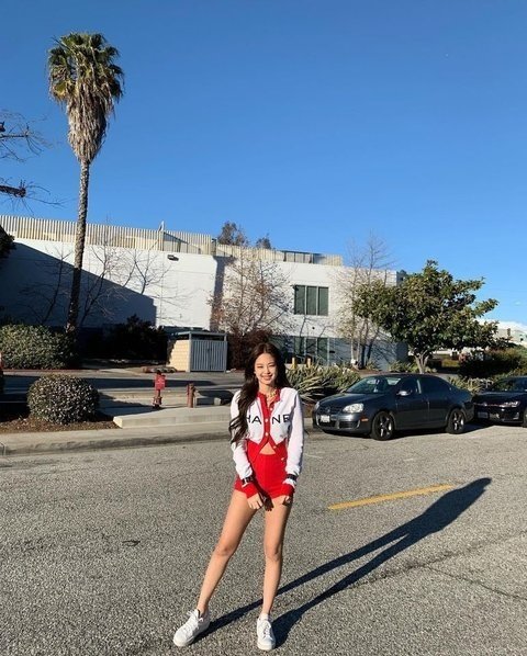 제니 몸매 진짜 ㅈㄴ 부럽다