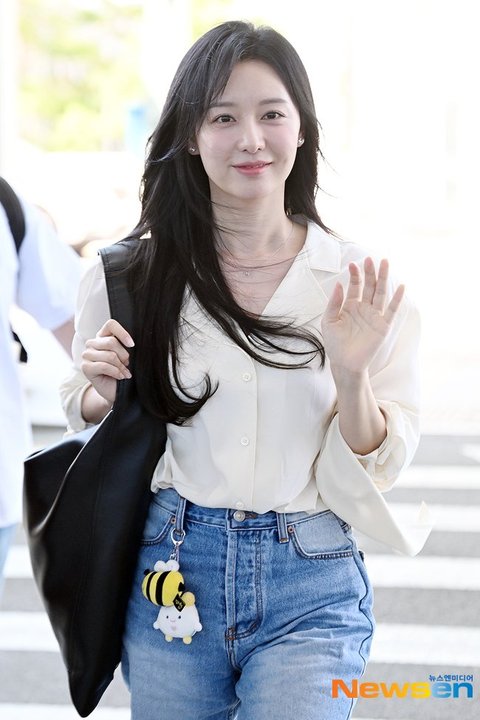 에스파 콘서트에 김지원 왔대