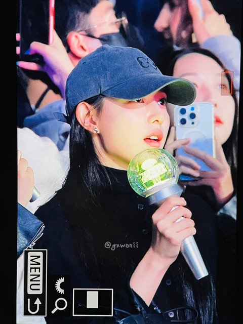 에스파 콘서트에 김지원 왔대