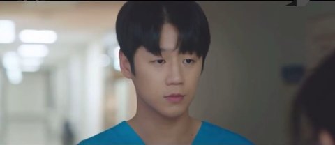 아니 남배여배 얼굴 밸런스 좀 안맞지않냐