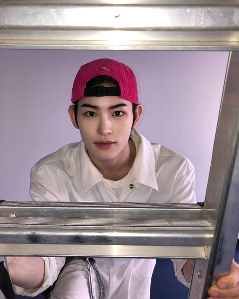 킥플립 민제 아는 사람있어?