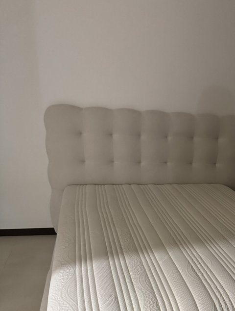 침대 사진 좀 봐주세요 ㅠ