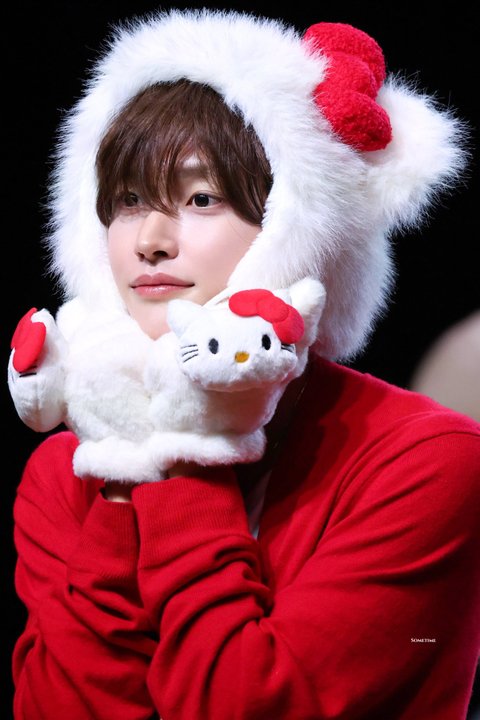 팬싸템 착용한 오늘자 라이즈 원빈ㅋㅋㅋ