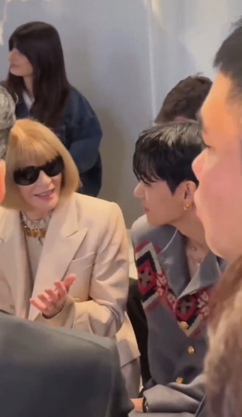 뷔 안나윈투어랑 투샷