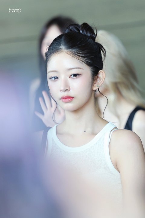 오늘자 머리깐 레이