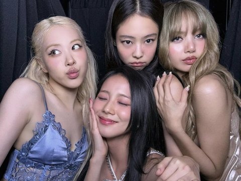 블핑 새로운 사진 뜸 ㅠㅠ