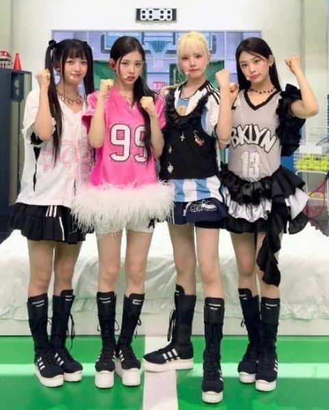 요즘 아이돌 무대의상으로 떠오르는 유행이라는 브랜드