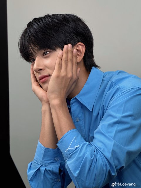 프듀 김민규 최근 근황 중국 잡지 표지