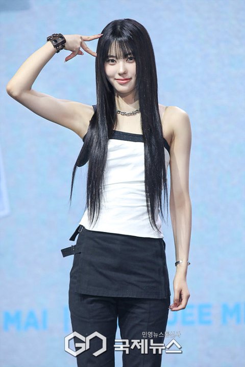 이즈나 모든 멤버 전부 개말랐네