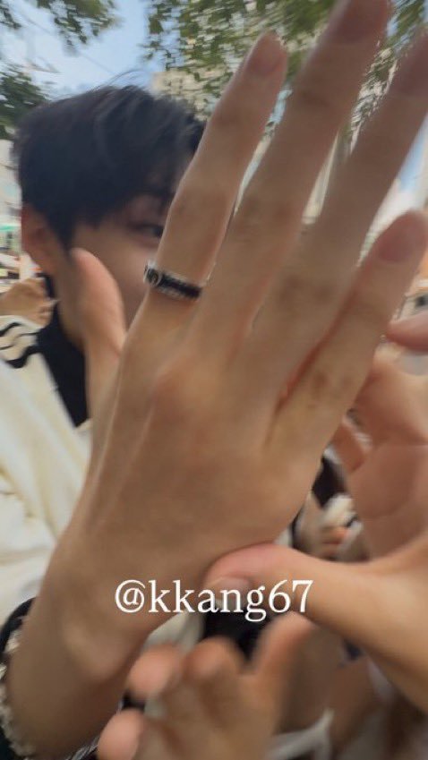 남자 손 핏줄 이거 진짜 왜 꼴리는거임