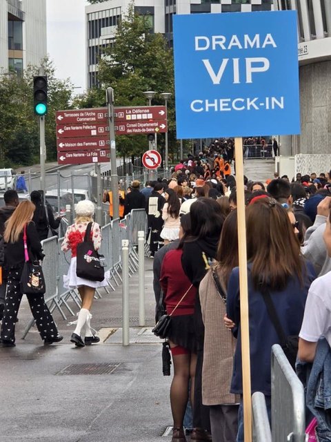 지디 파리콘 스타디움 4.5만 매진ㄷㄷ