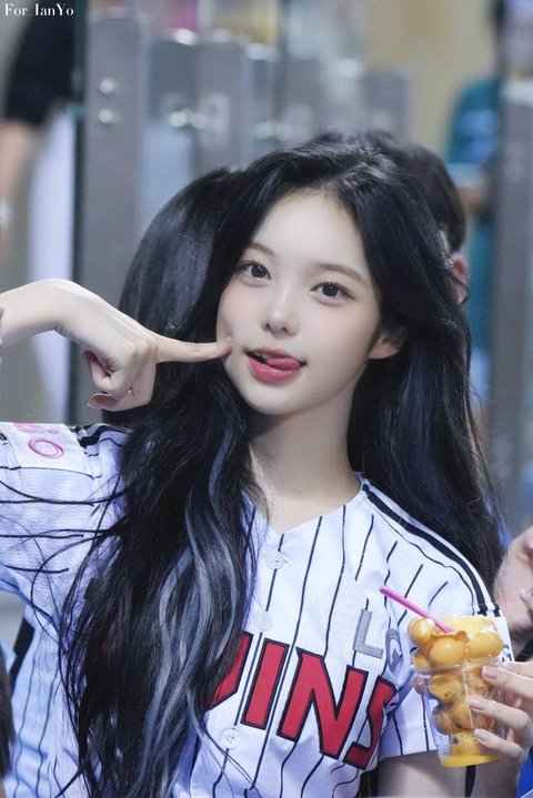 아니 근데 이안 진짜 귀엽고 예뿌다