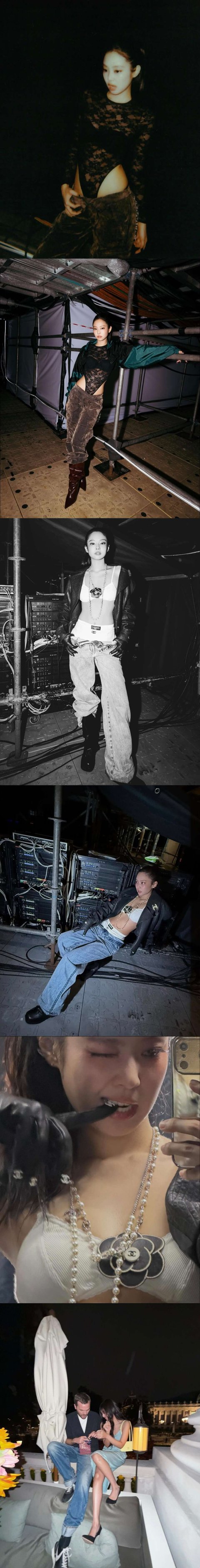 제니 공항때 입은 바디슈트 이쁘고 멋지다