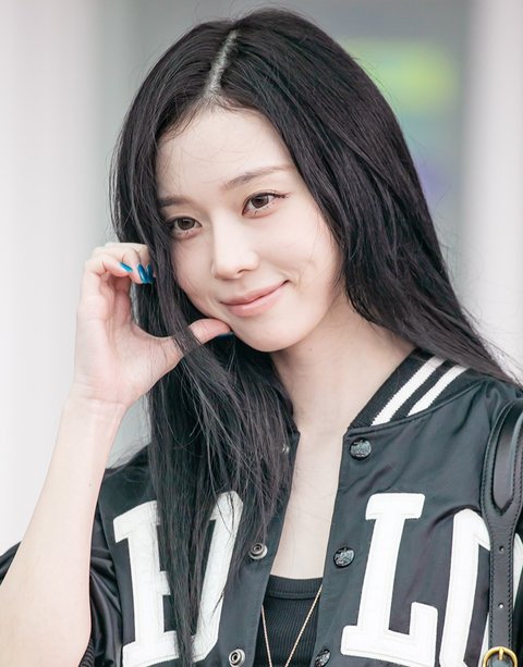 정국윈터 생각해보니 이름도 민정정국이네