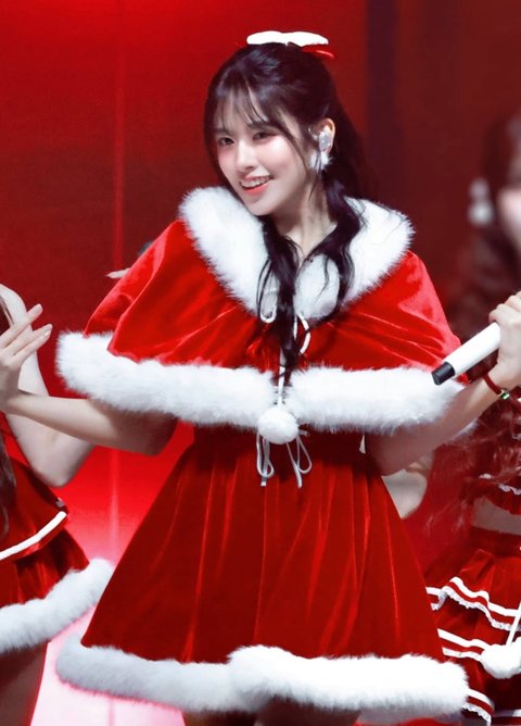 안유진은 4년째 연말mc하면서