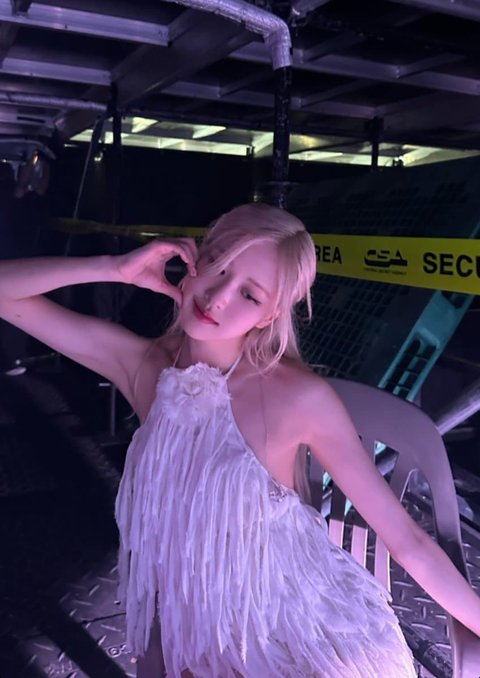 로제도 타투했었네