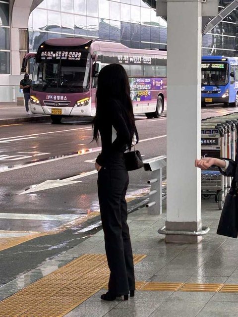 블랙핑크 제니 선명한 11자 복근