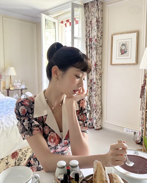 장원영 요즘 왜 자꾸 과하게 화장하지