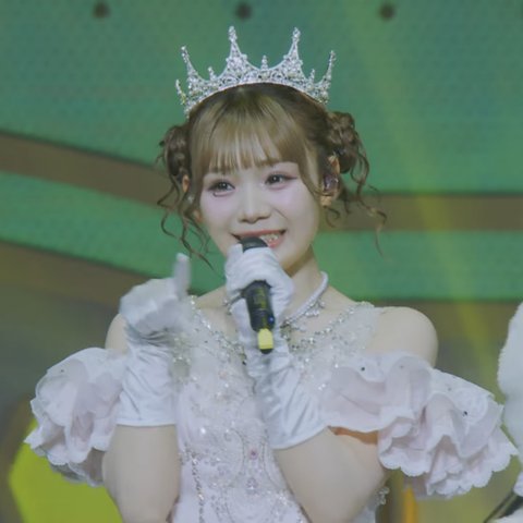 이거 블러셔 뭐임? 비슷한거라도..