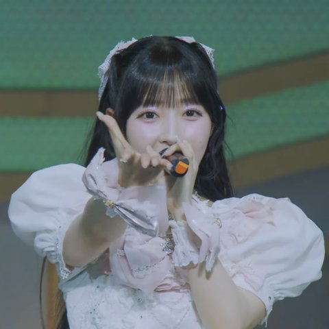 이거 블러셔 뭐임? 비슷한거라도..