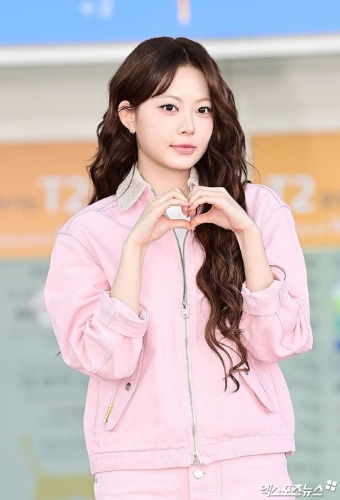 홍은채 출국 기사사진인데 살쪘음?