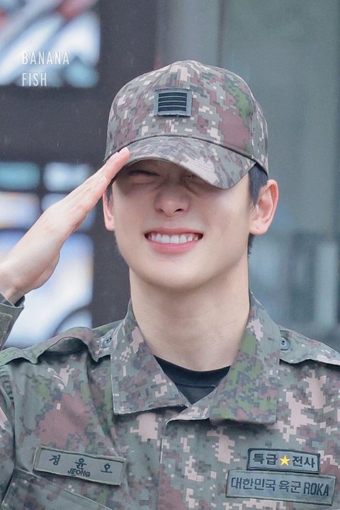 엔시티 재현 수료식 vs전역식 차이