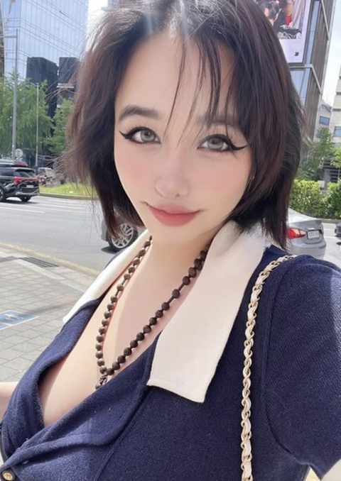 박봄 최근 장원영 닮았네