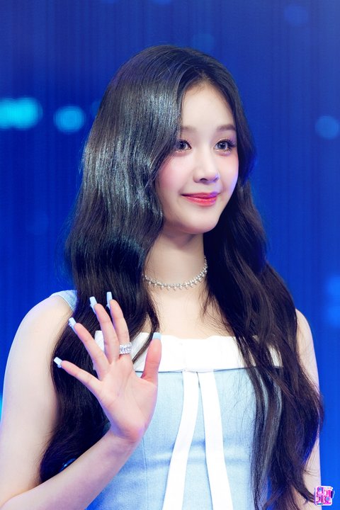 메이크업 스타일이 아이돌한테 얼마나 중요한지 다시 느끼게 됐어