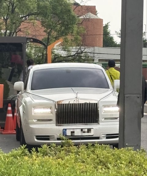 오늘자 샤넬쇼 지드래곤 위엄