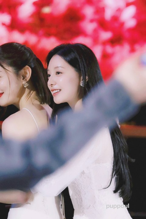 김지원은 어떻게 자연으로 이 얼굴이 나오지