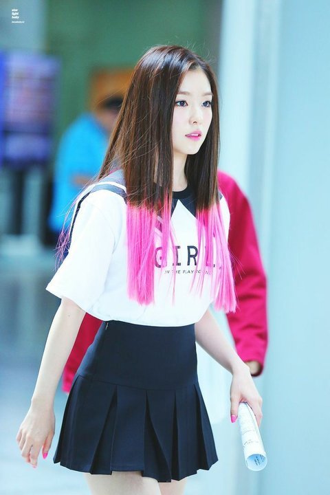 아이린은 데뷔초가 제일 예뻤었네