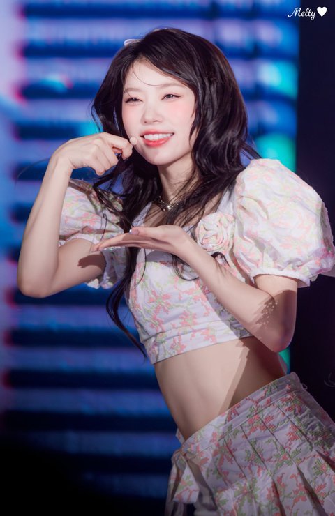 아일릿 모카도 개이쁘네