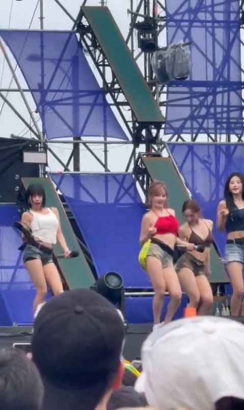 키오프 워터밤 서울 의상