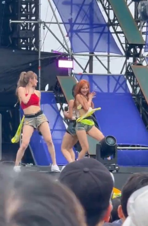 키오프 워터밤 서울 의상