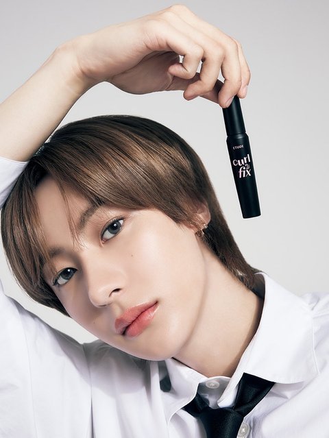 채연 채령 앤톤 셋이 되게 닮지 않았어 ??