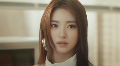 수지 쯔위 유나 지우 다 섞은거처럼 생겼네