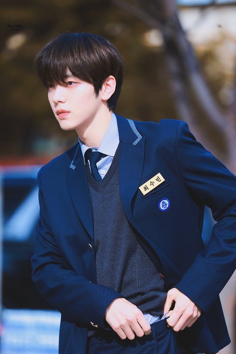 오늘...교복 투바투가 너무 좋아