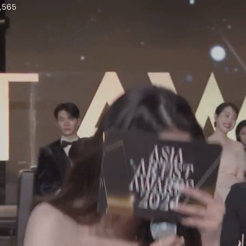 나 장원영이 이렇게 웃참 못하는걸 처음 봄..