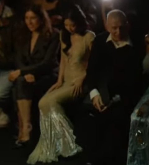 제니 장폴고티에 쇼도 찢었다