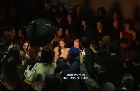 제니 장폴고티에 쇼도 찢었다