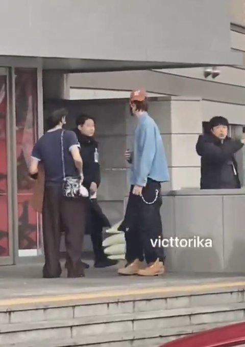 빅히트/하이브 연생 갈색 모자 키 ㅈㄴ 크네